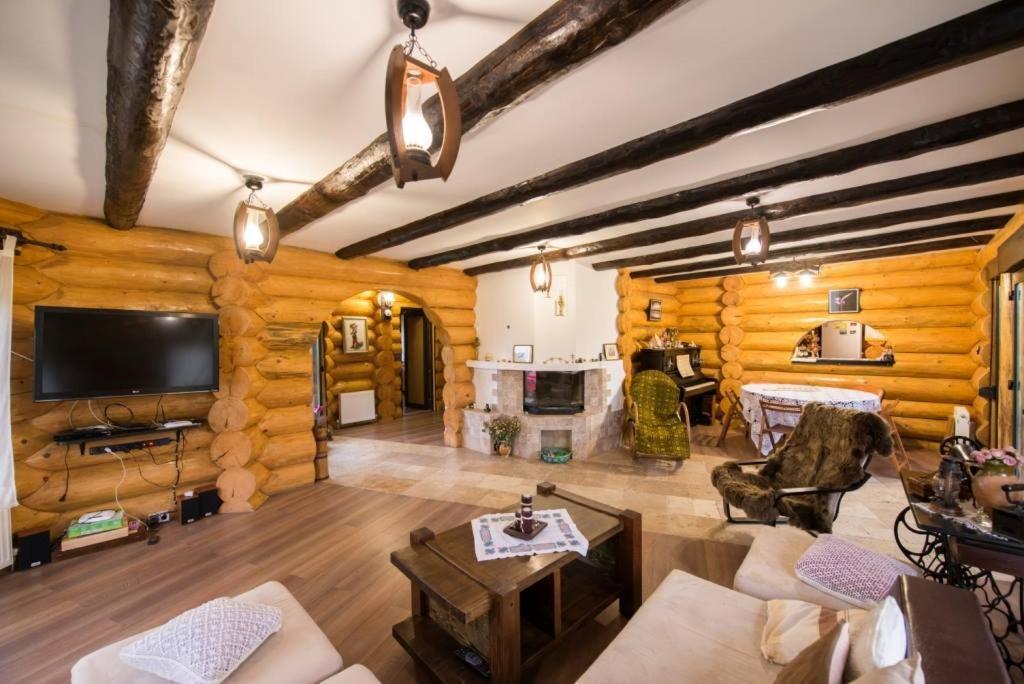 The Lodge Moieciu de Jos Exterior photo